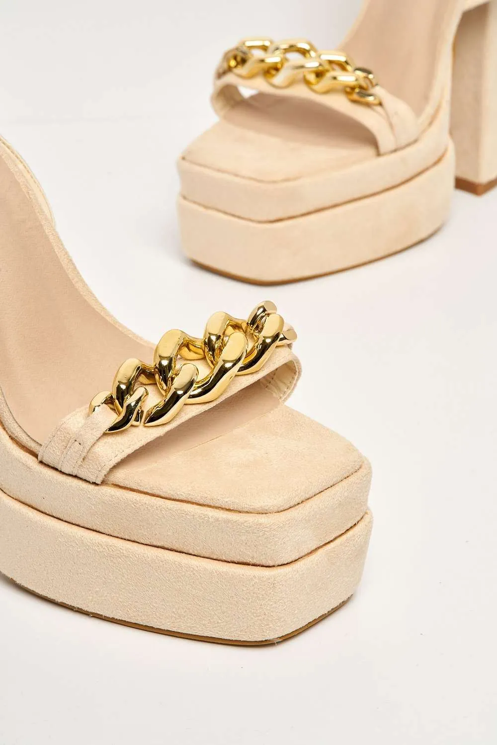 Aden Chain Detail Band Platform Block Heel Sandal in Cream Suede