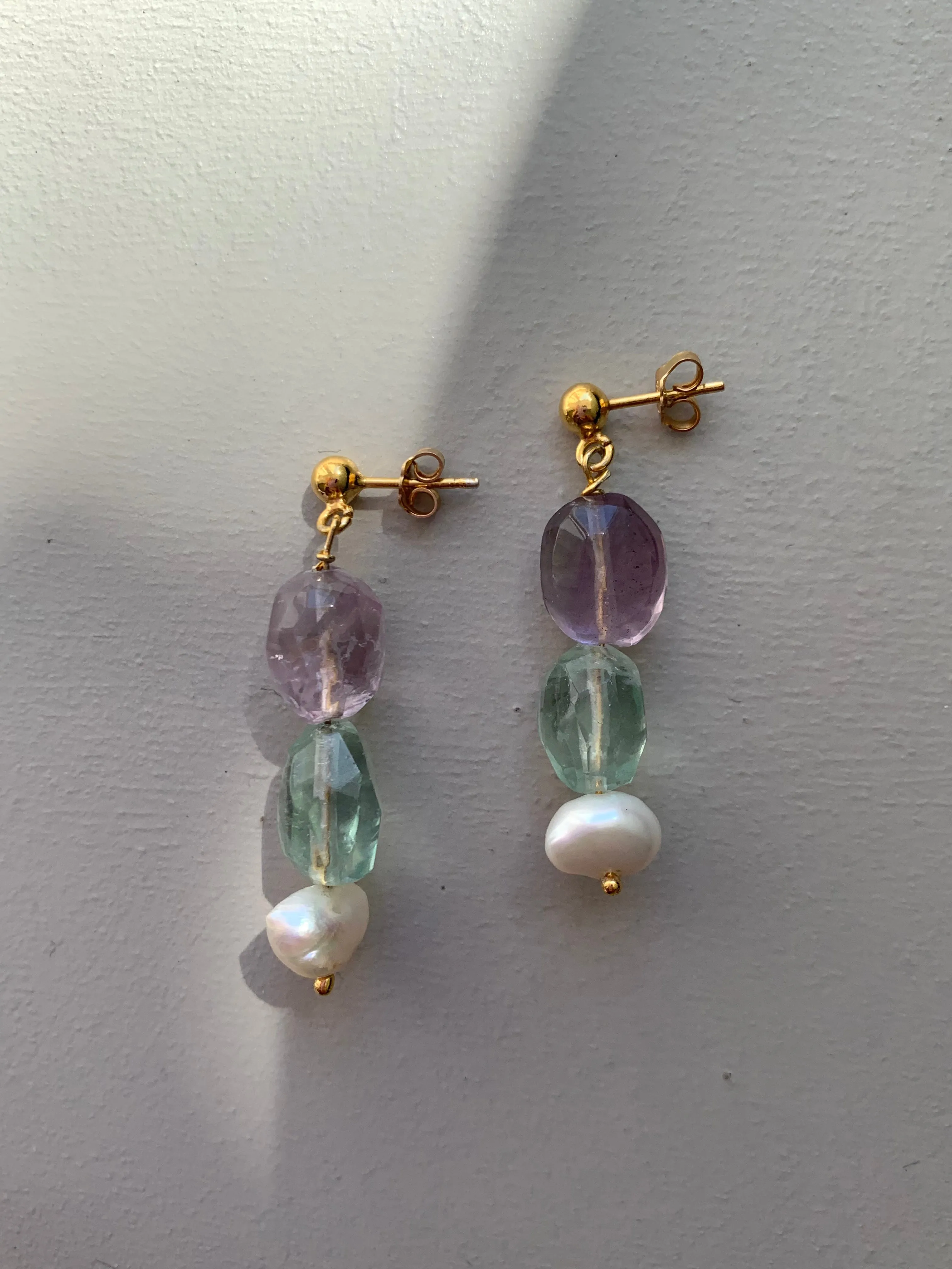 AURA PEARL GOLD 18K BALL EARRING