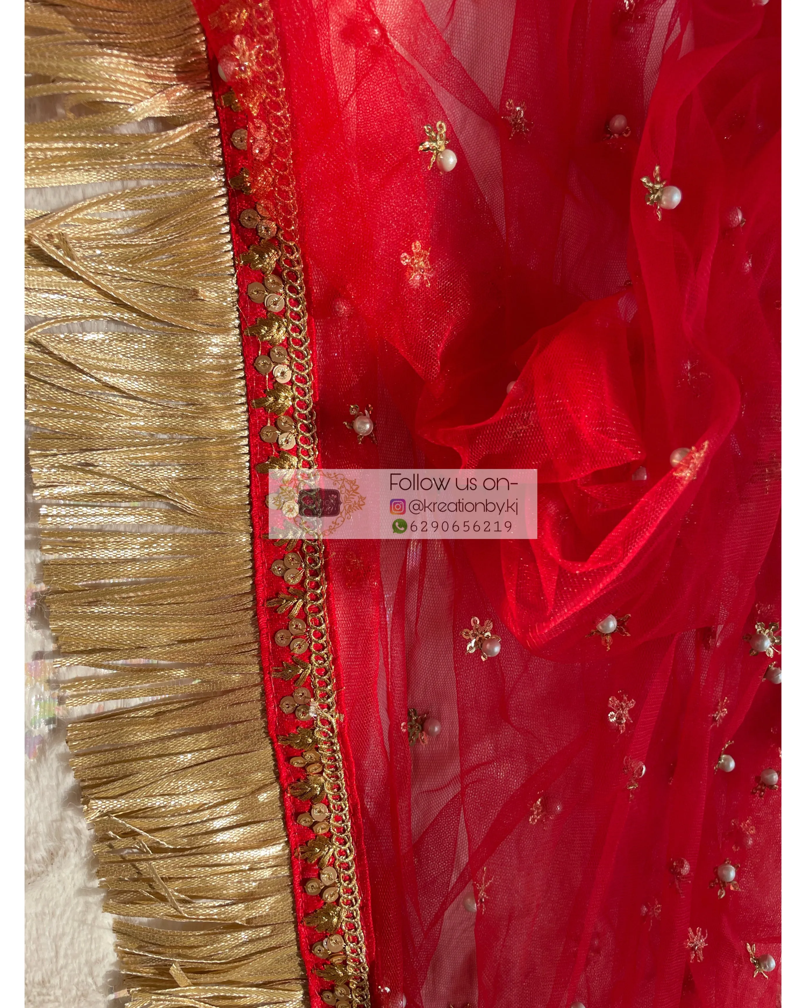 Banno Red Bridal Veil