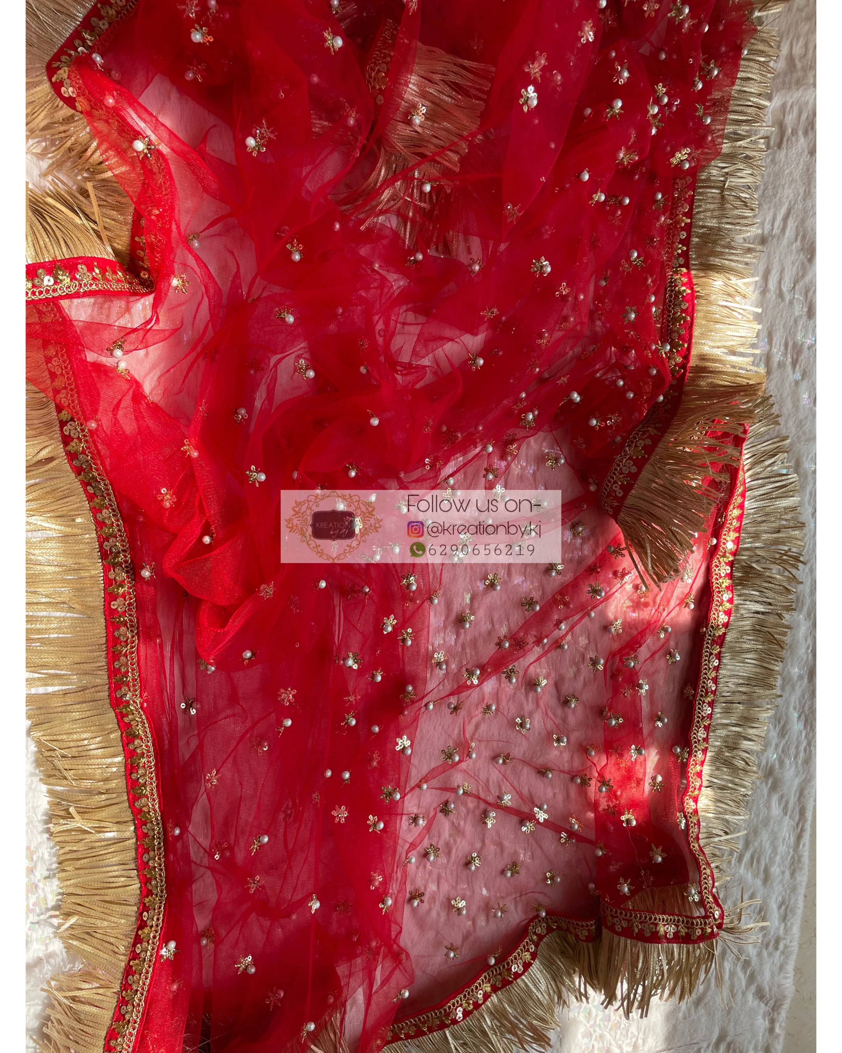 Banno Red Bridal Veil