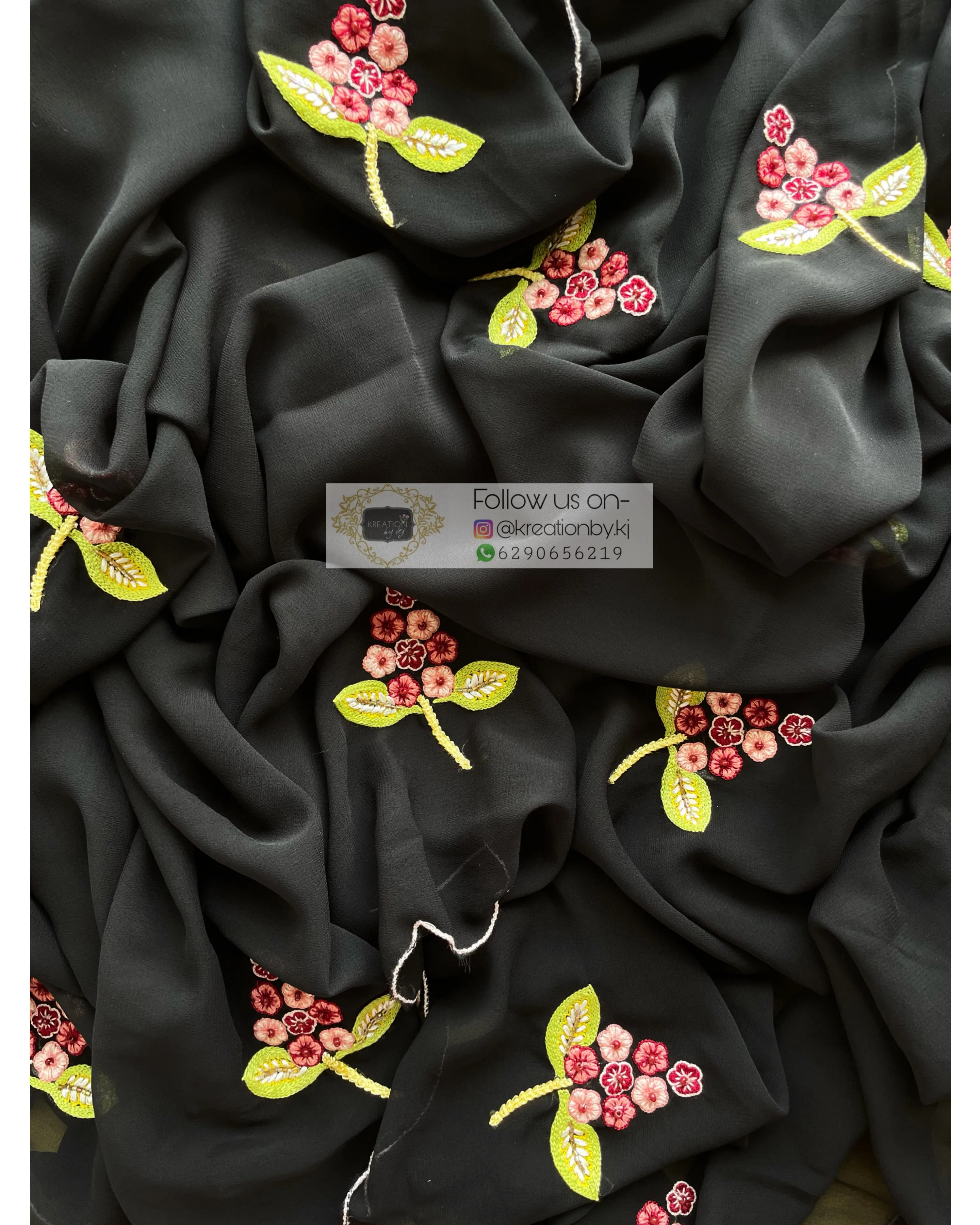 Black Daisies on My Mind Saree