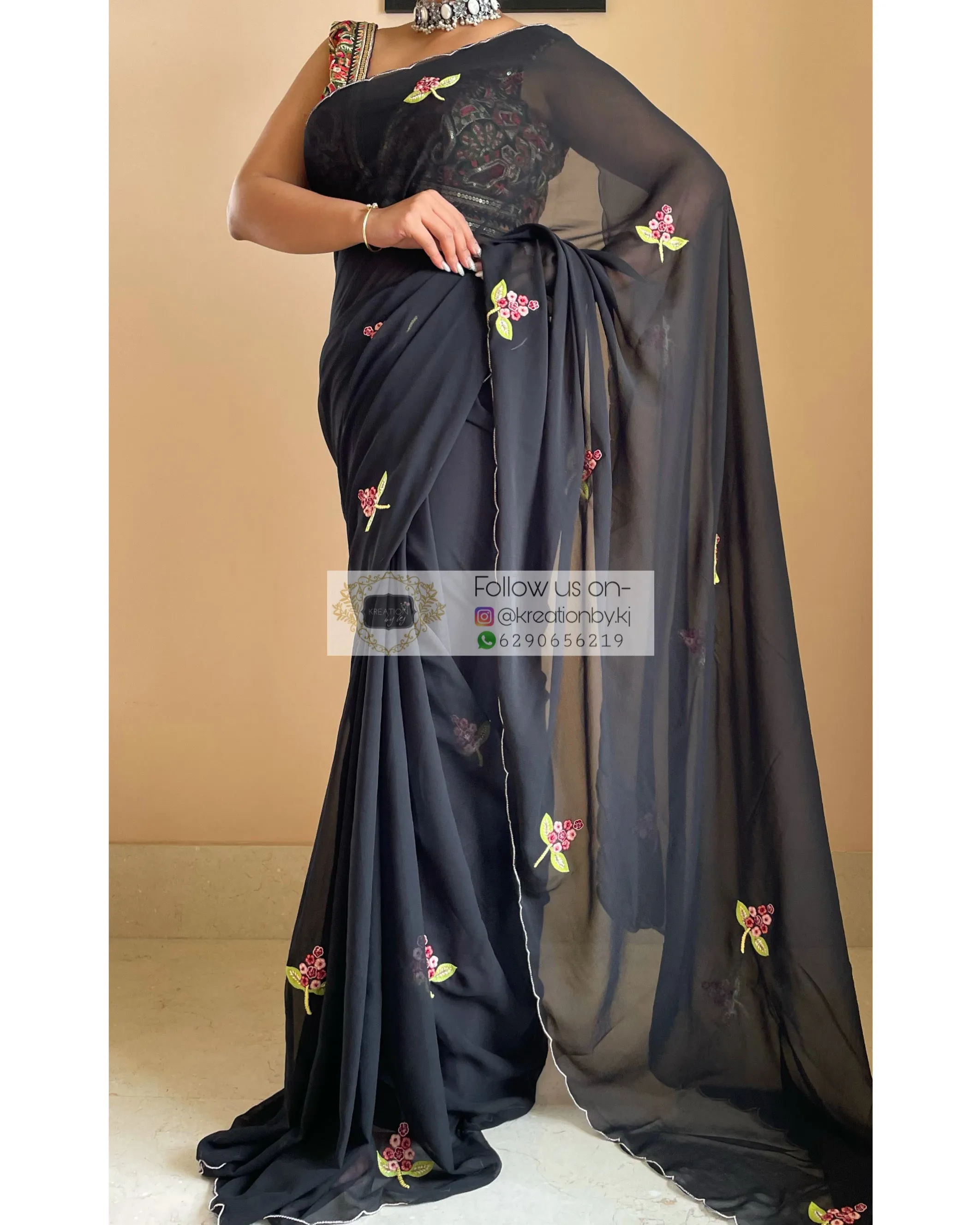 Black Daisies on My Mind Saree