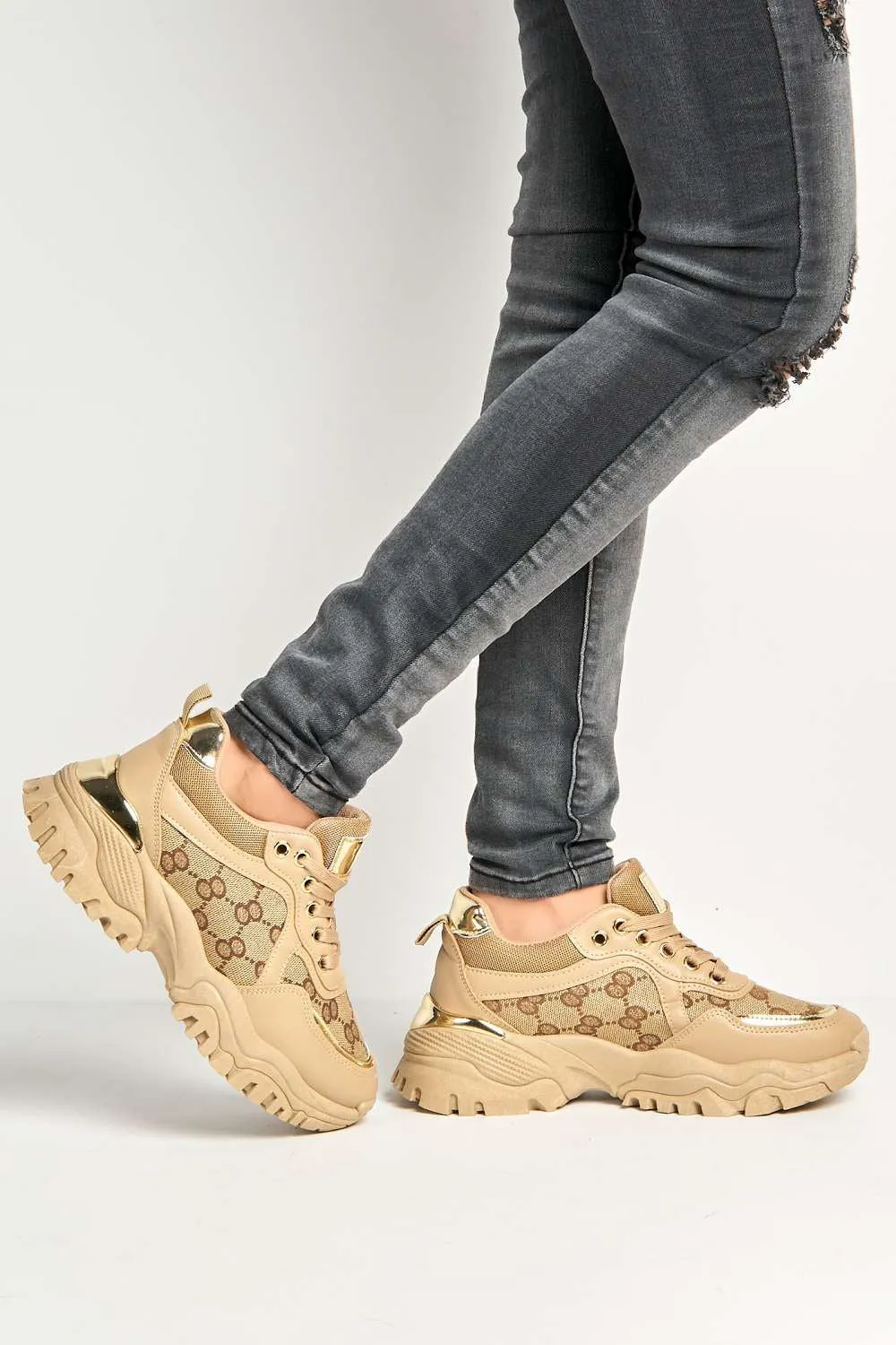 Elle Chunky Sole Logo Trainer in Khaki