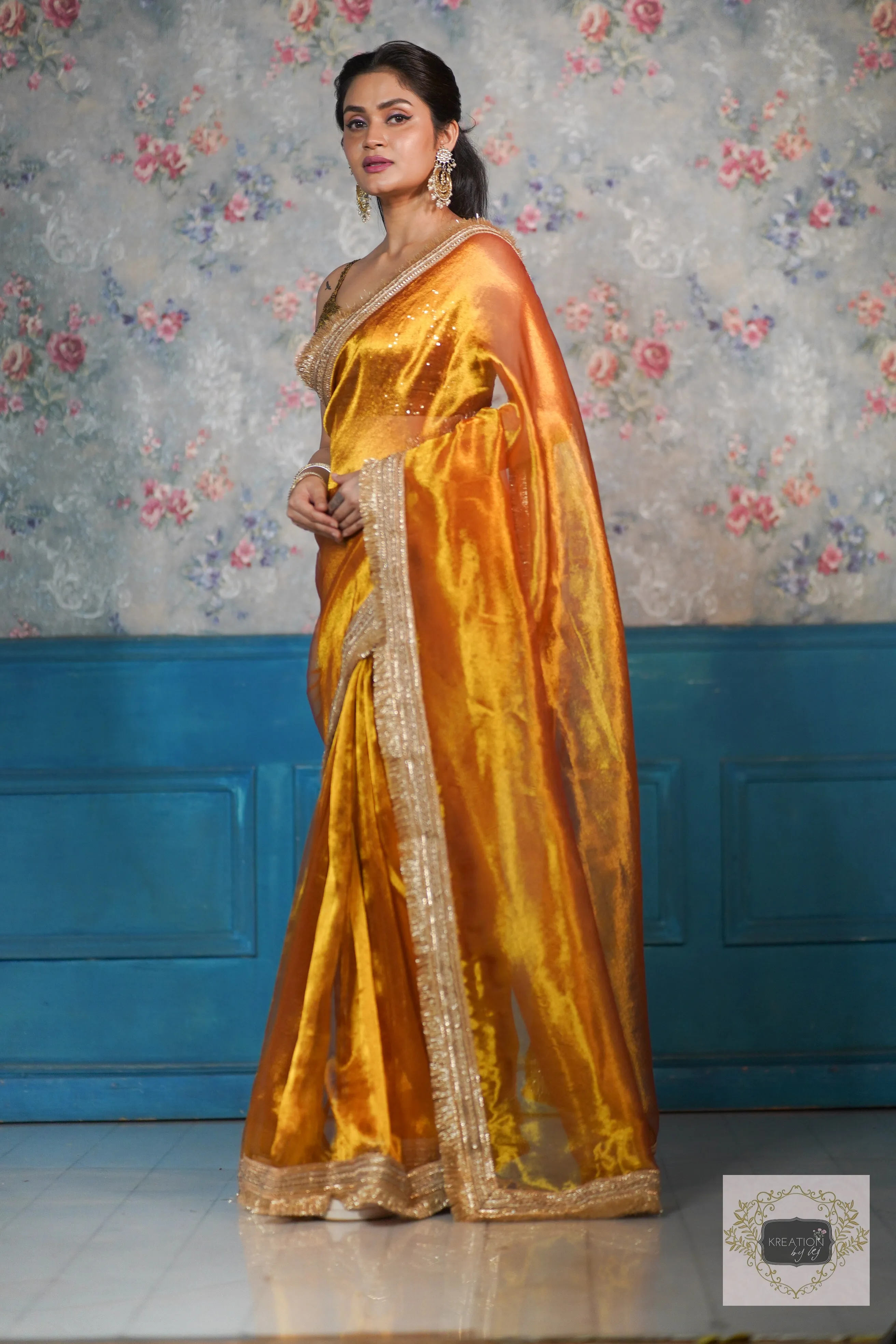 Elegant Banno Saree with Fiery Gold Zari on Tissue Fabric