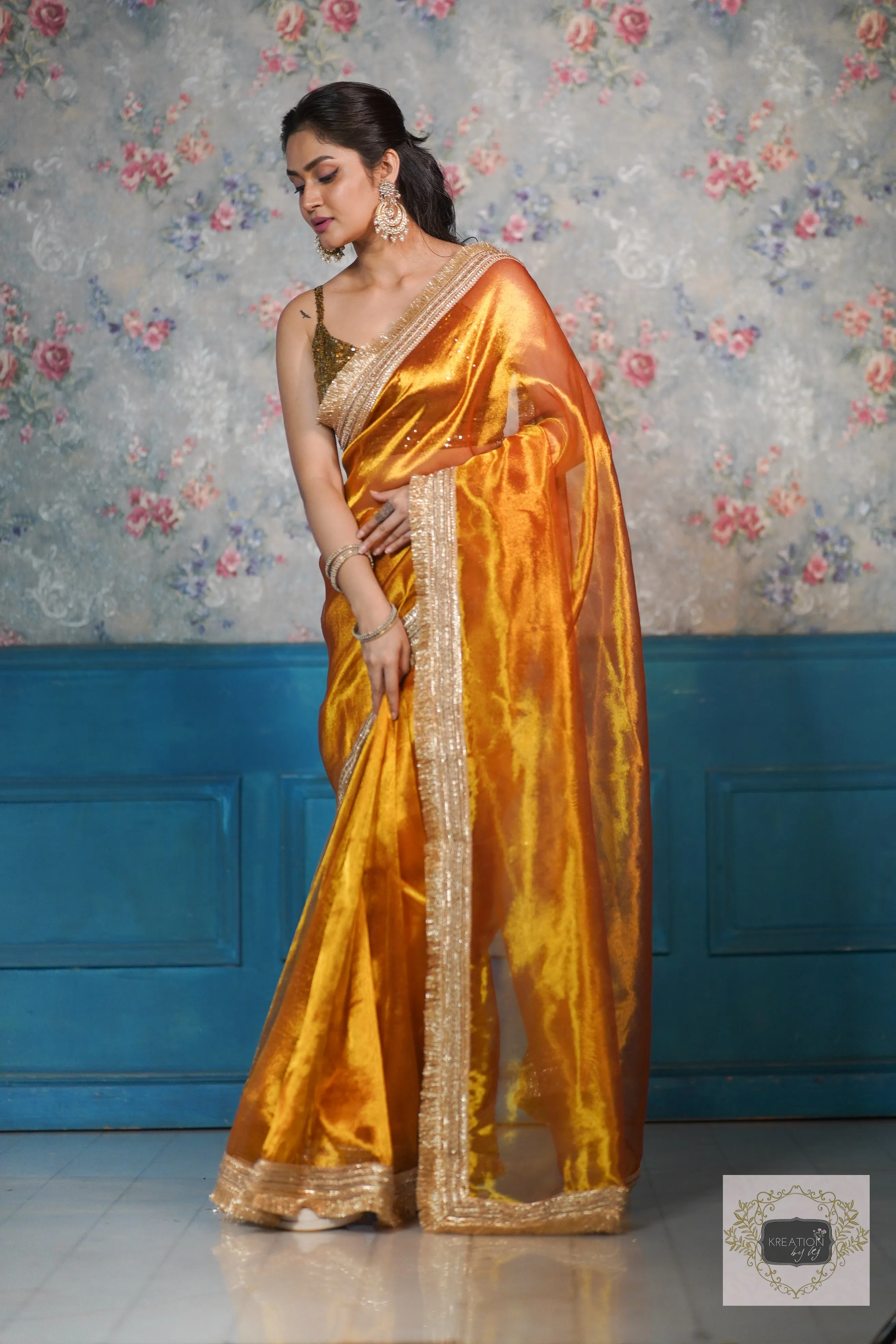 Elegant Banno Saree with Fiery Gold Zari on Tissue Fabric