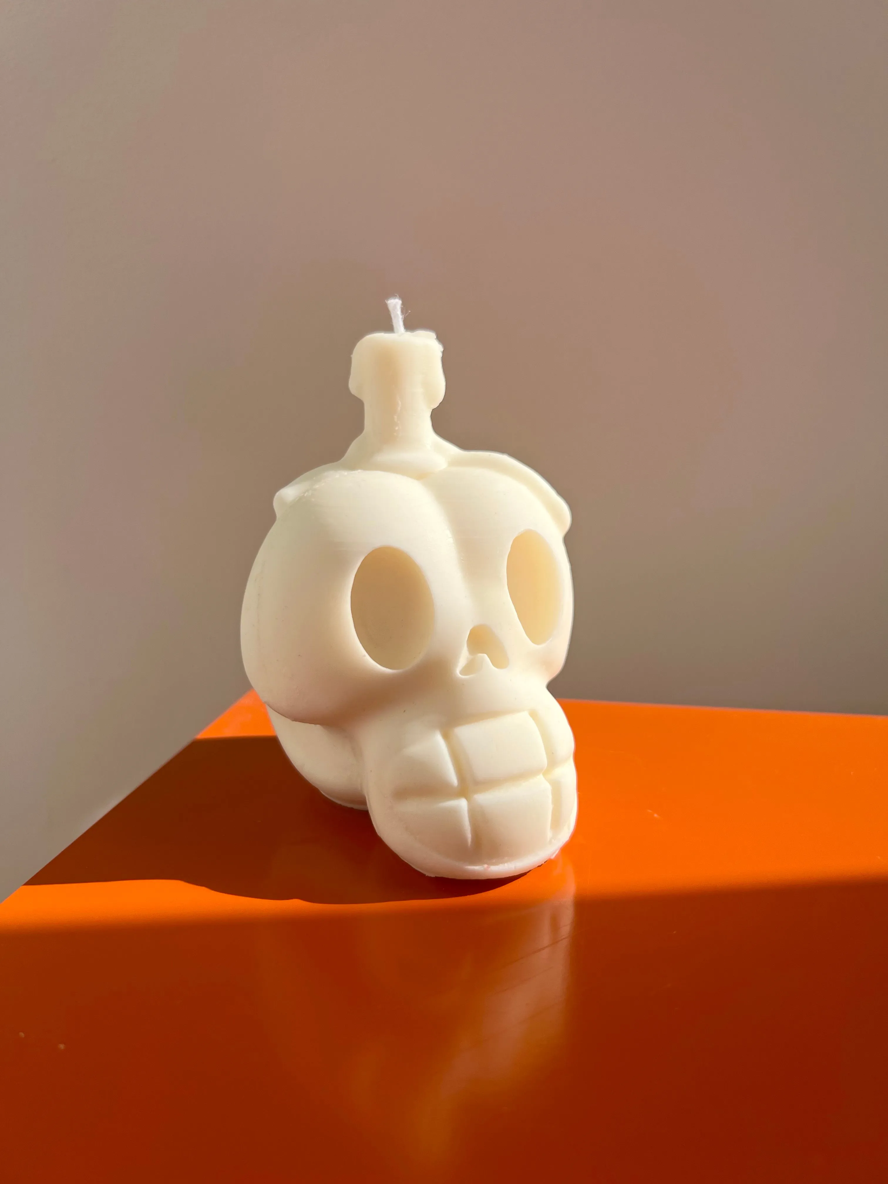 FLAME SKULL CANDLE