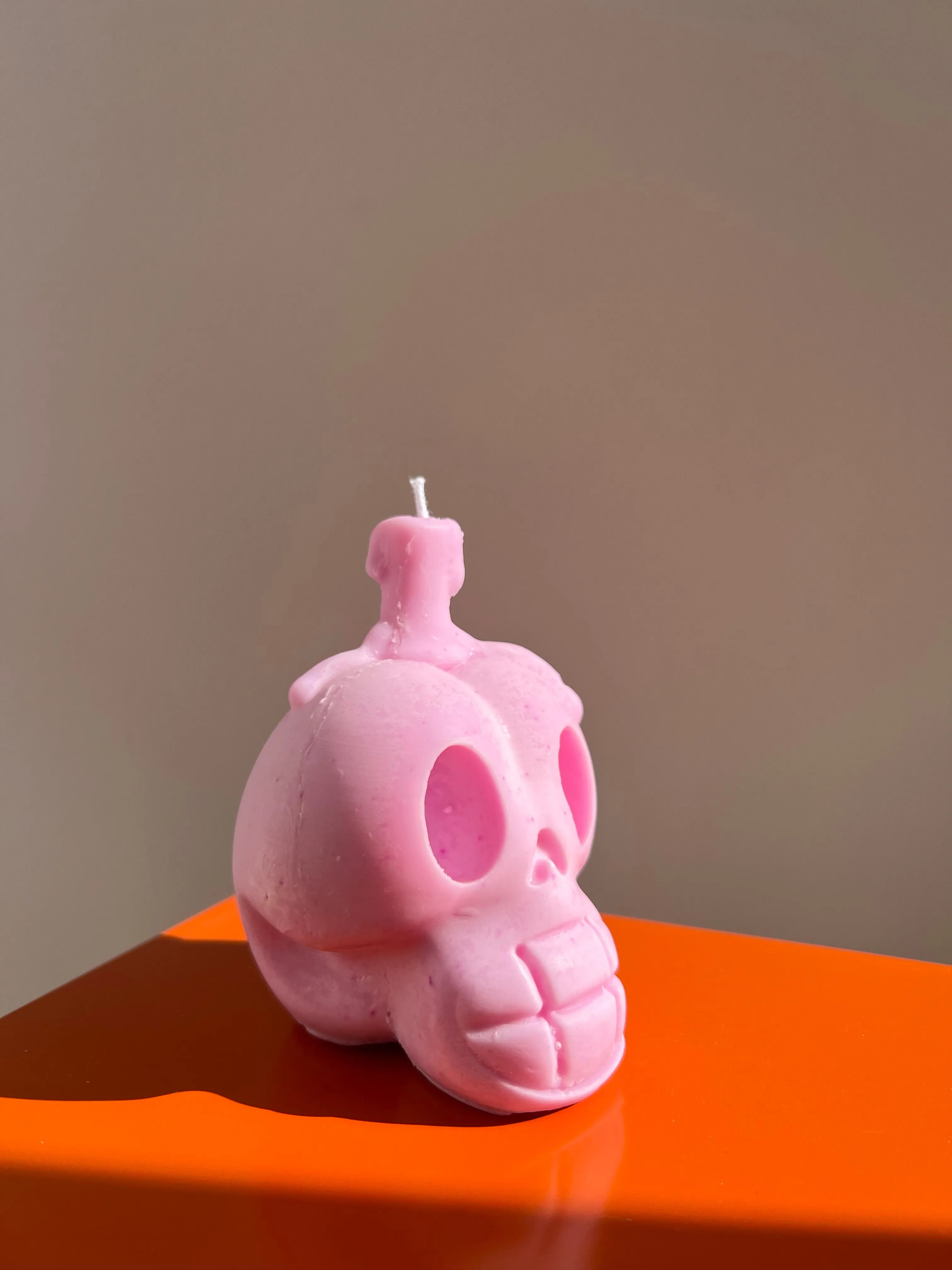 FLAME SKULL CANDLE