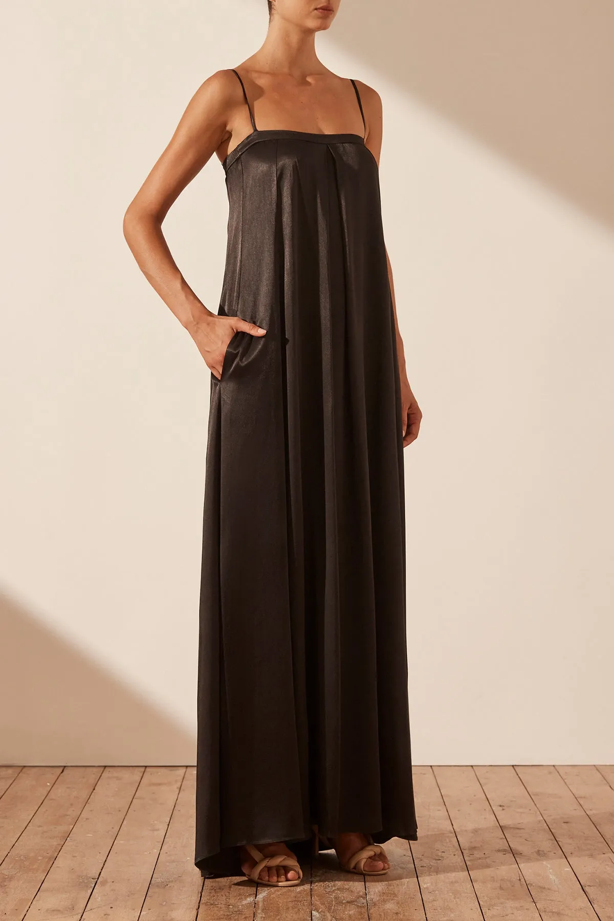 LA LUNE COLUMN MAXI DRESS - BLACK