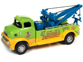 Rat Fink Towing & Recovery Garage and Tow Truck Diorama Set for 1/32 Scale Models by Auto World