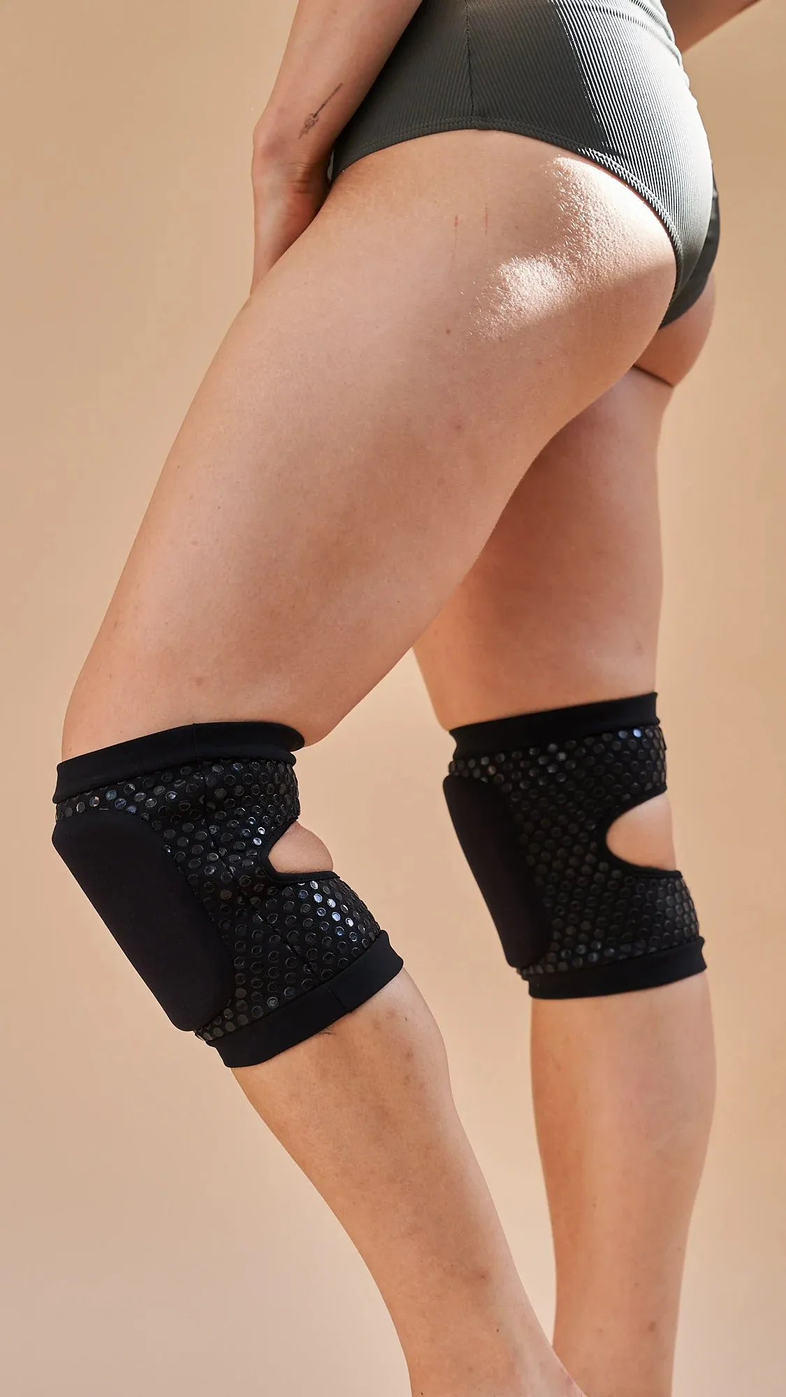 Sticky Slim Look Knee Pad