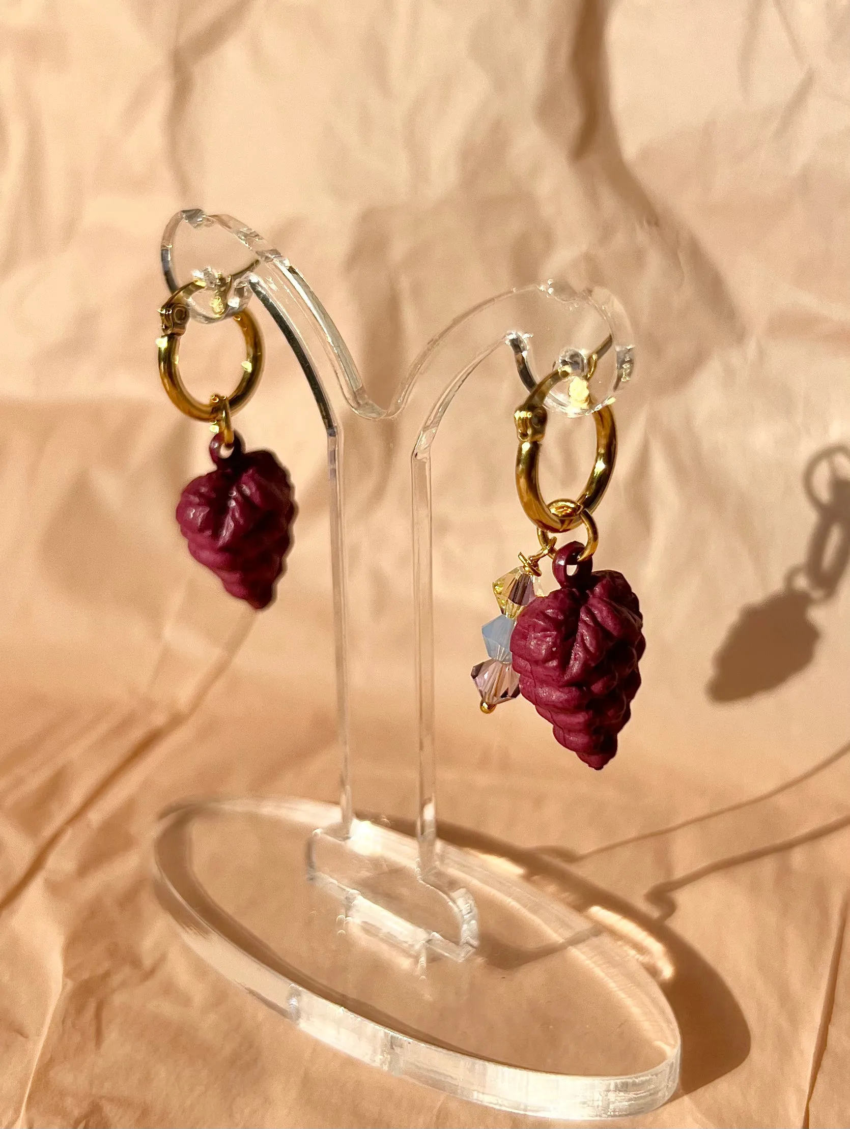 UVAS SWAROSKI CRYSTAL HOOPS