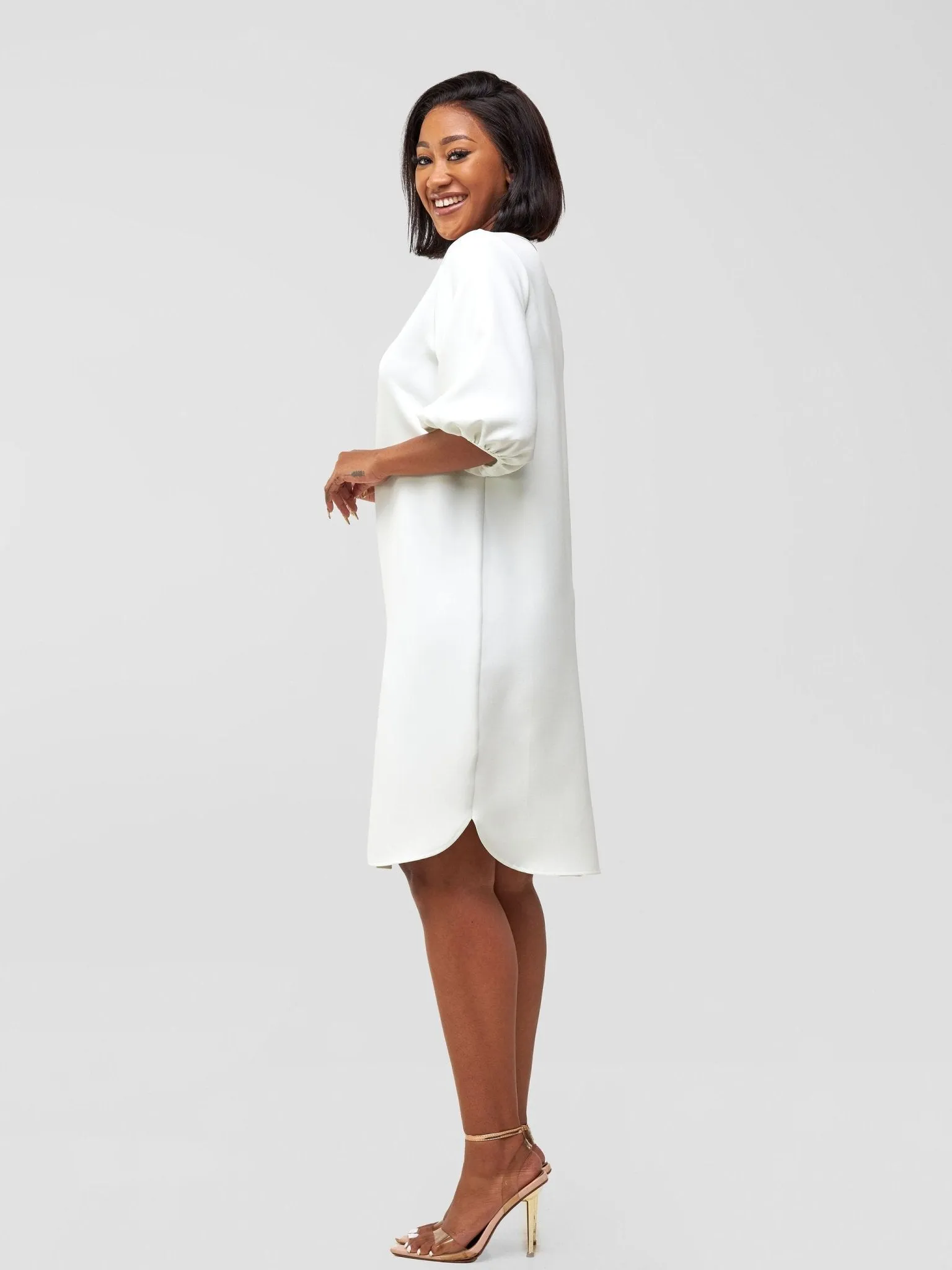 Vivo Sia 3/4 Bishop Sleeve Shift Dress (Petite) - White