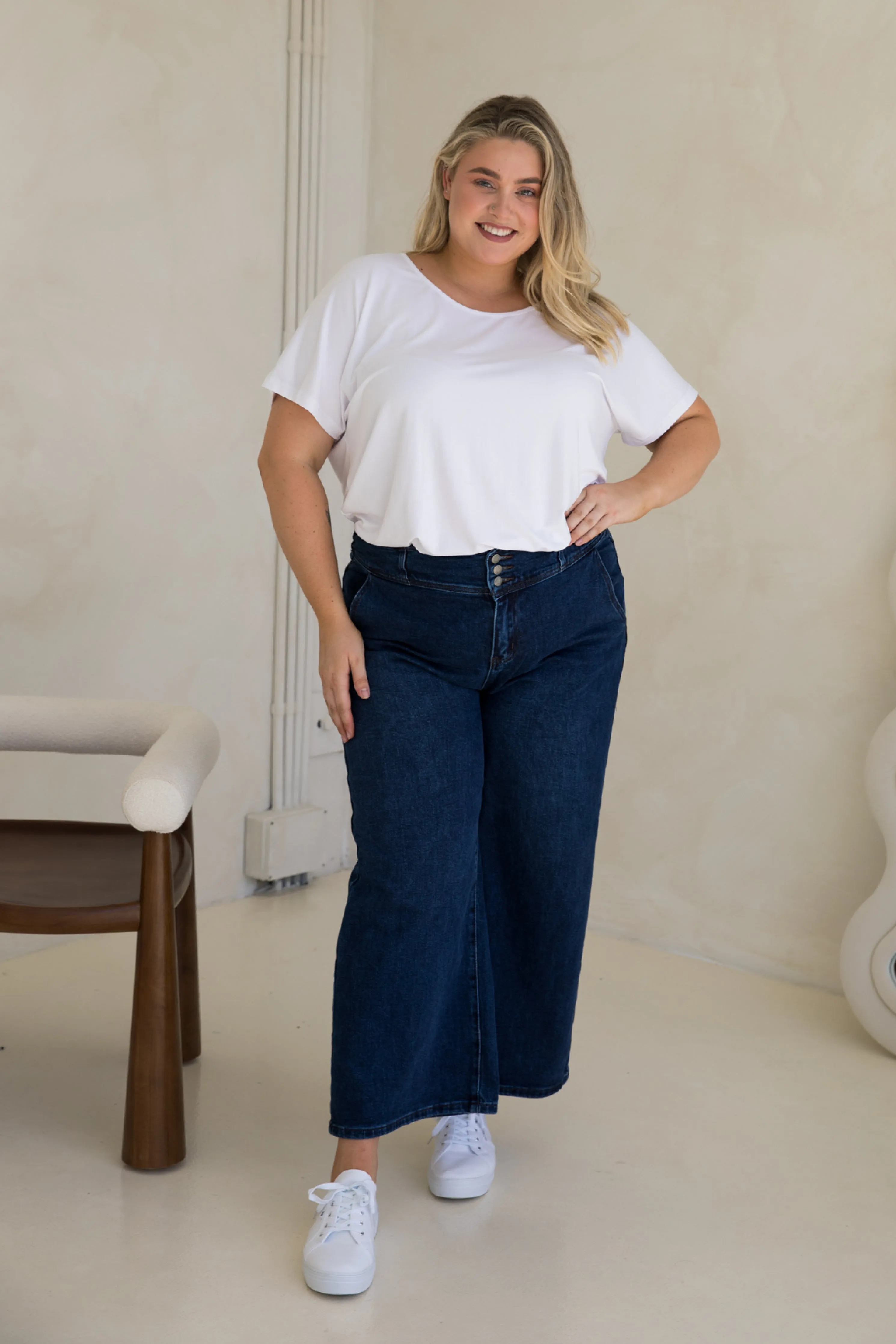 Wide Leg Jean in Dark Denim